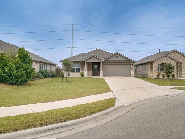 1007 Coolridge CT, Hutto, TX 78634