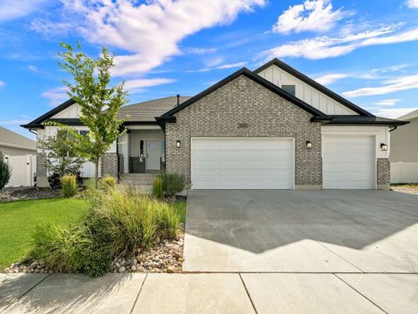 3024 S 2325 W, West Haven, UT 84401