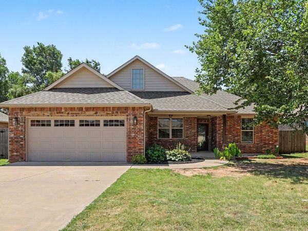 1022 Fox Run Lane, Blanchard, OK 73010