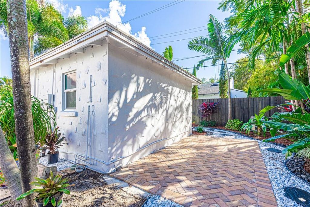1220 SE 2nd Street, Fort Lauderdale, FL 33301 Photo