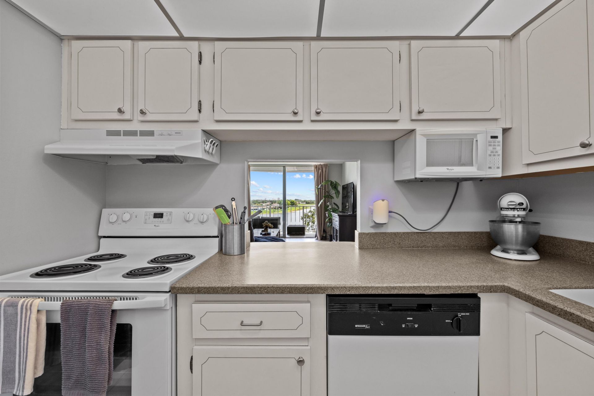 470 Executive Center Drive, Unit 5b, West Palm Beach, FL 33401 Photo