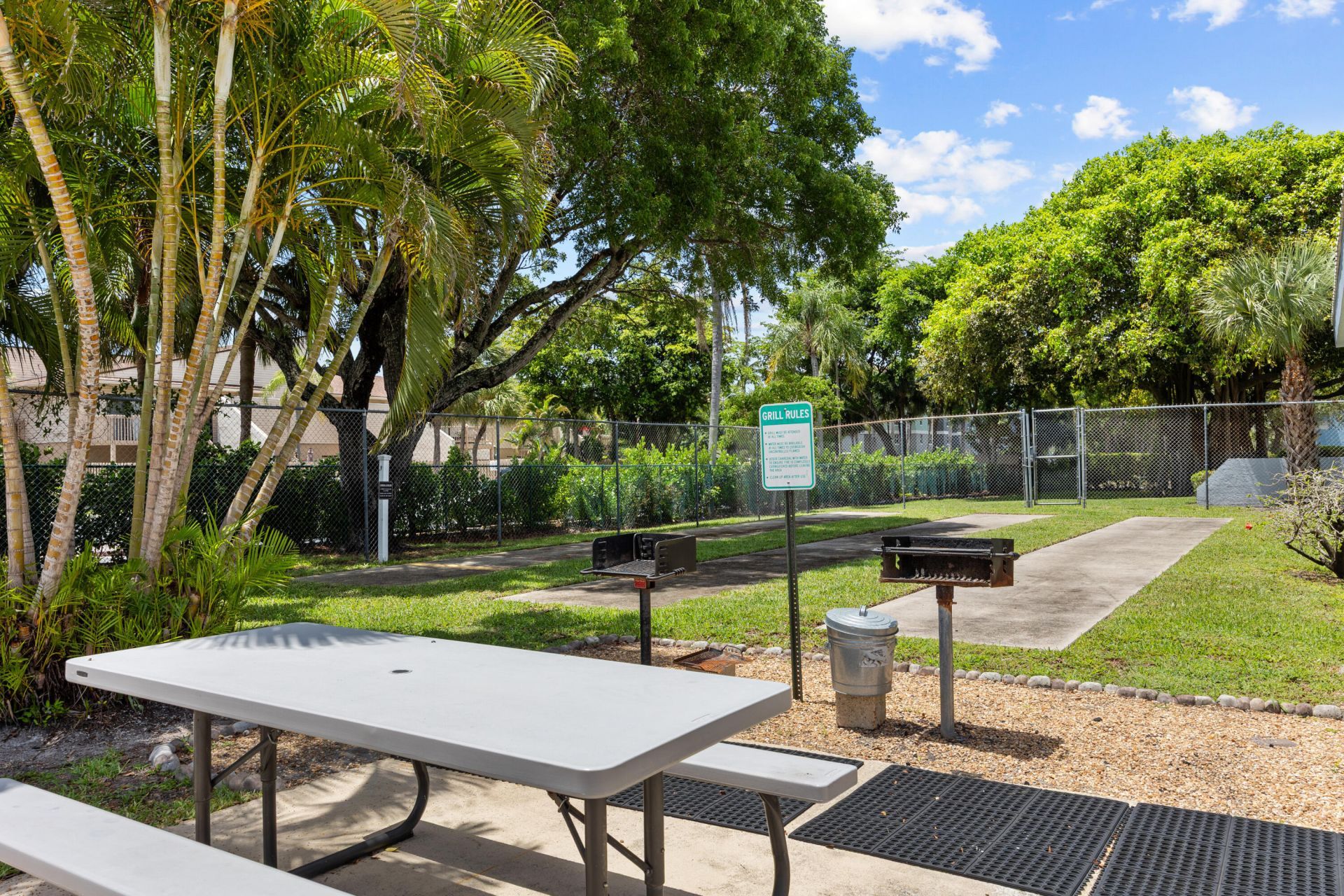 470 Executive Center Drive, Unit 5b, West Palm Beach, FL 33401 Photo