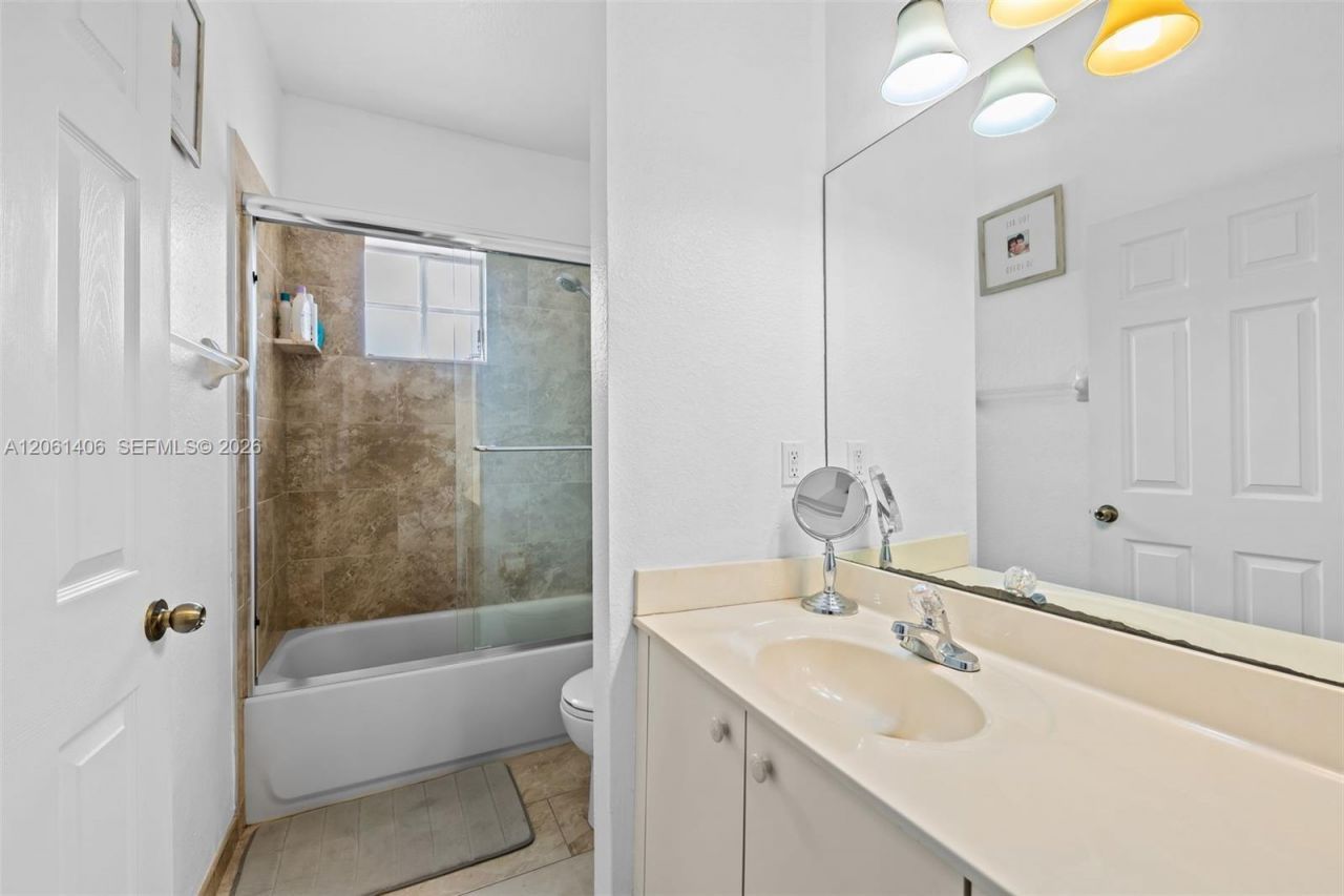 5577 Monte Carlo Pl, Margate, FL 33068 Photo