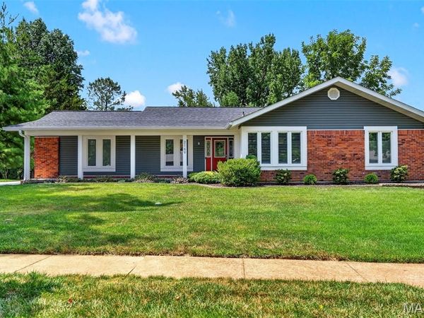 2169 Silverwood Lane, Chesterfield, MO 63017