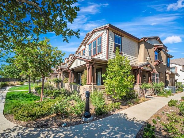28606 Pietro, Valencia, CA 91354