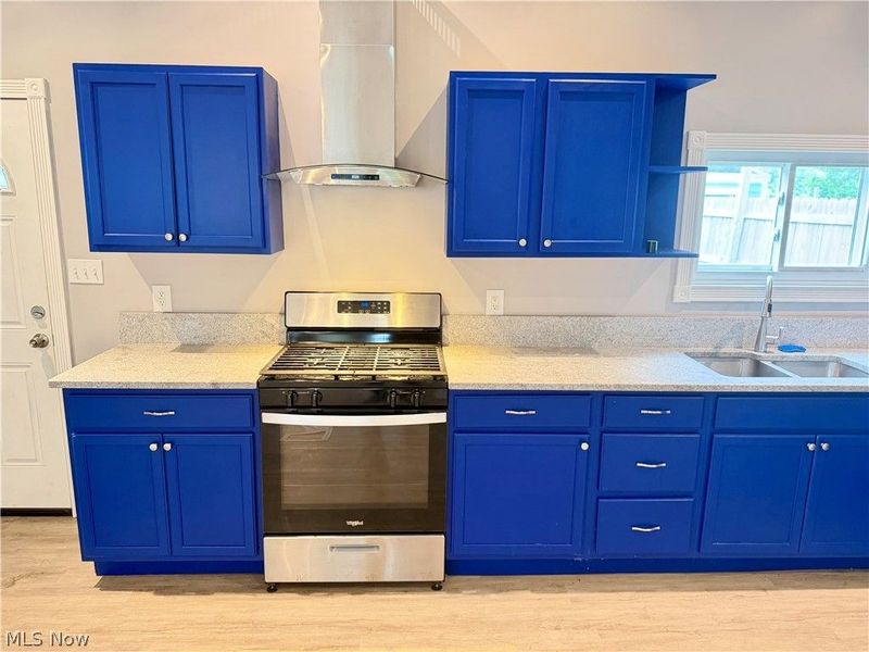 3023 Barber Avenue , Cleveland, OH 44113 Photo 5