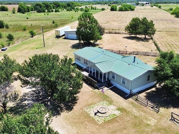 2247 County Road 2130 , Greenville, TX 75402