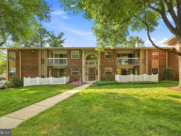 1914 WILSON , Unit 204, MCLEAN, VA 22102