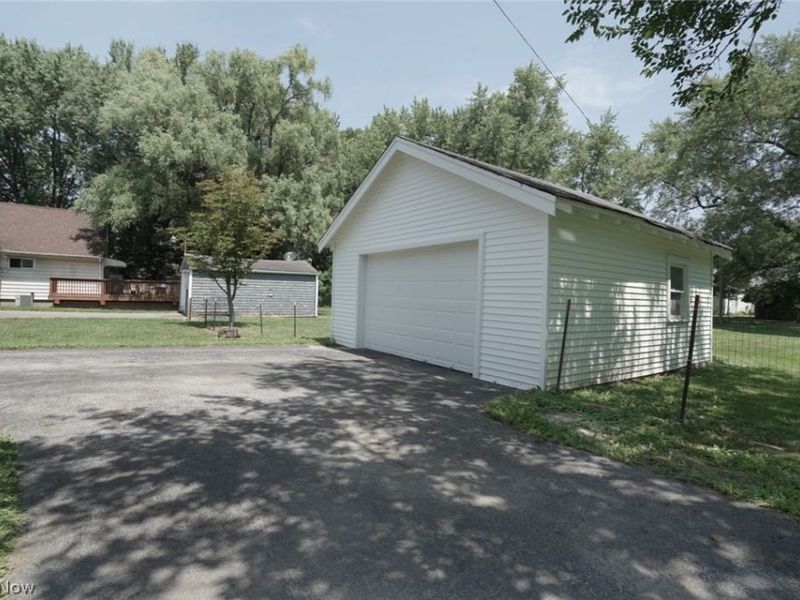 885 Perkinswood Boulevard SE, Warren, OH 44484 Photo 36