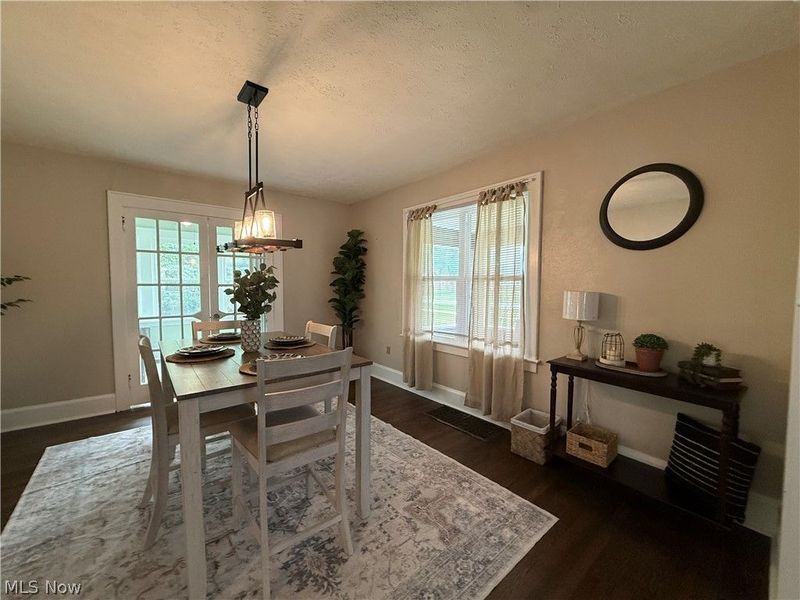 885 Perkinswood Boulevard SE, Warren, OH 44484 Photo 6