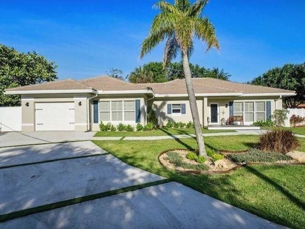 2622 NE 27TH Avenue, Lighthouse Point, FL 33064