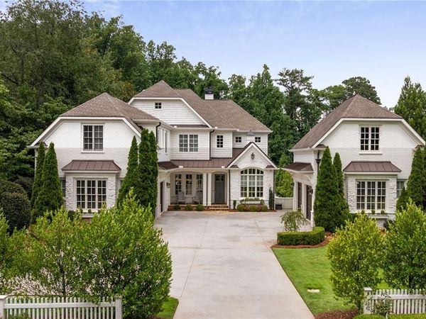4667 Dudley Lane , Atlanta, GA 30327