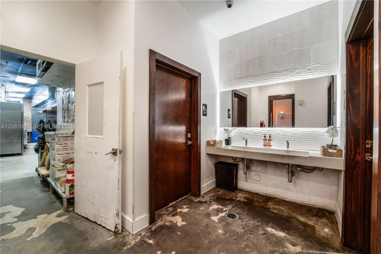 Please Call For Address, Miami, FL 33186 Photo