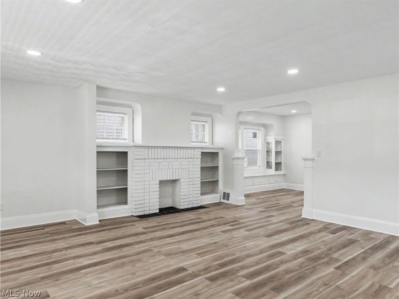12407 Farringdon Avenue, Cleveland, OH 44105 Photo 7
