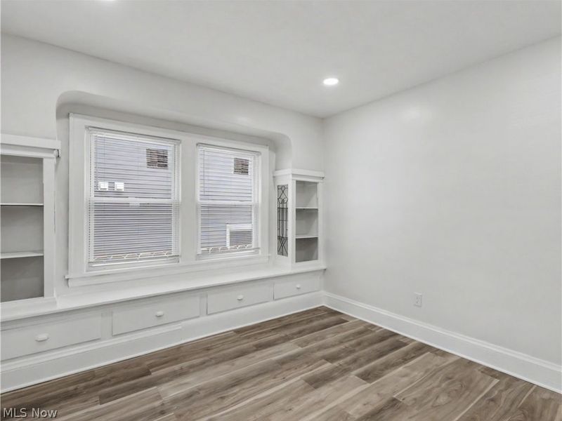 12407 Farringdon Avenue, Cleveland, OH 44105 Photo 9