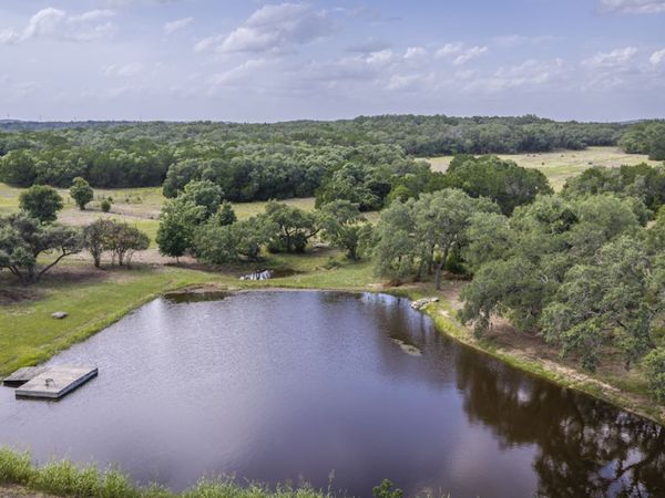 5261 W Ammann Rd, Bulverde, TX 78163