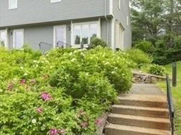 14 Deer Path, Unit 6, Maynard, MA 01754