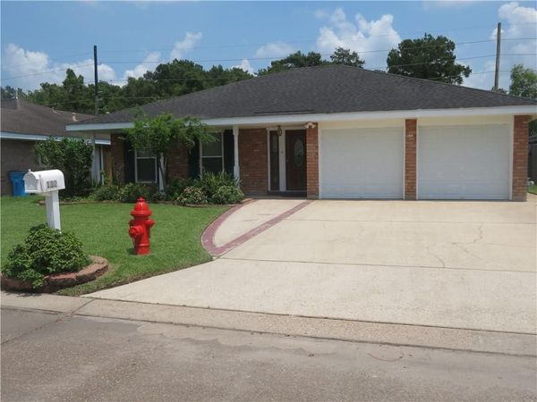 132 DUNLEITH Drive , Destrehan, LA 70047
