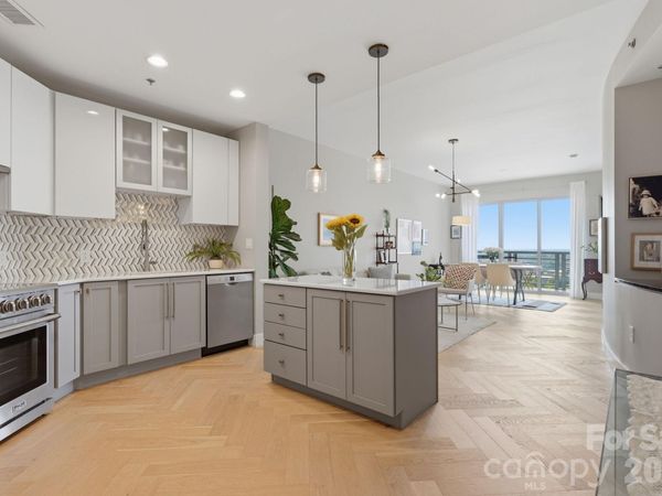 333 W Trade Street, Unit 1306, Charlotte, NC 28202