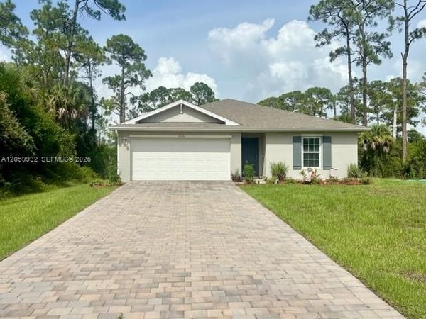 5009 N Rosebud Cir, La Belle, FL 33935