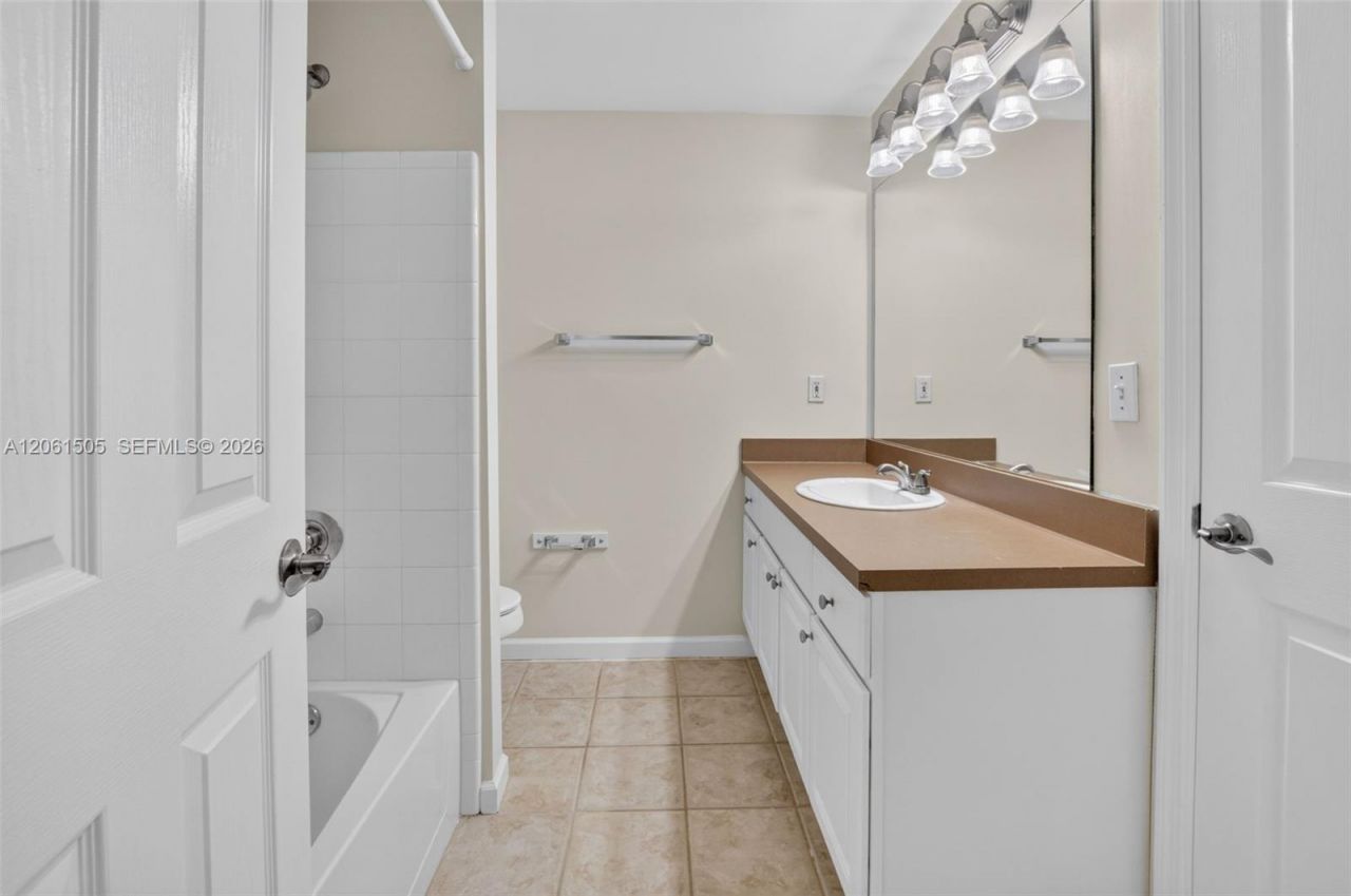 2024 Alta Meadows Ln , Unit 807, Delray Beach, FL 33444 Photo