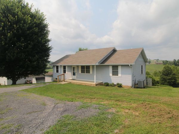 137 Glenda, Lewisburg, WV 24901