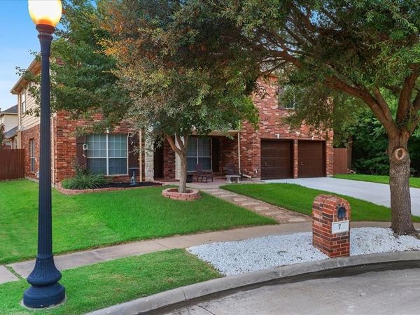 7 Saddlewood Court , Mansfield, TX 76063