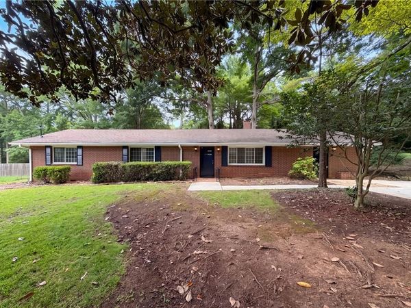 210 Pinewood Lane , Stockbridge, GA 30281