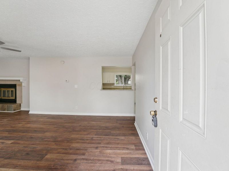 5084 Jameson Drive , Columbus, OH 43232 Photo 7