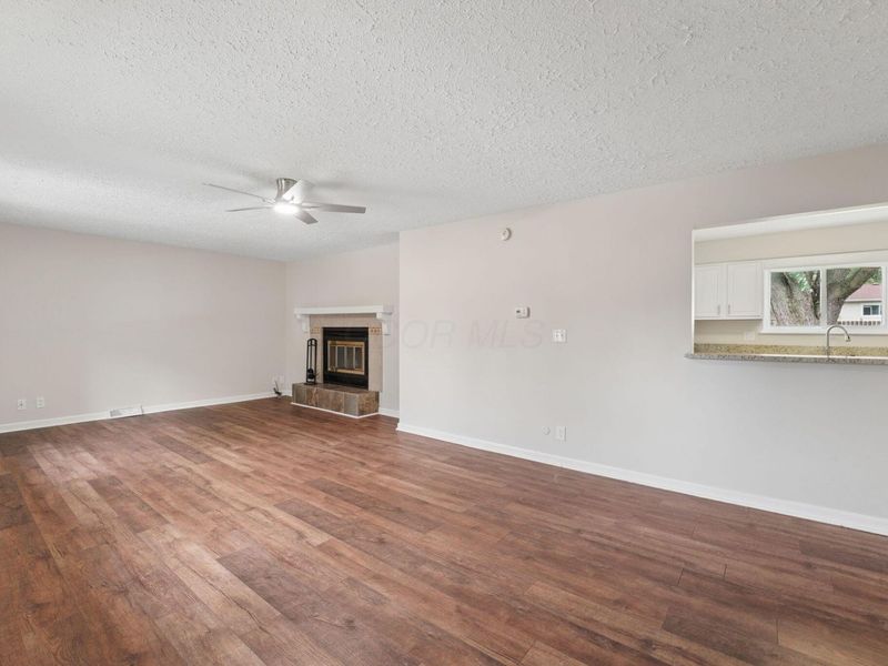 5084 Jameson Drive , Columbus, OH 43232 Photo 8