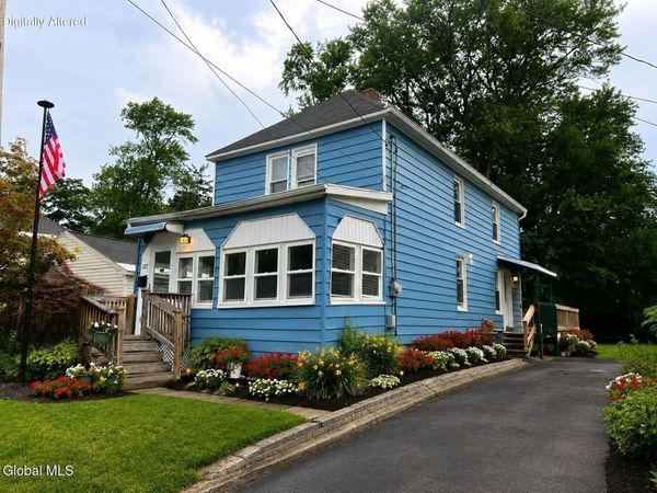 127 Clayton Road, Schenectady, NY 12304