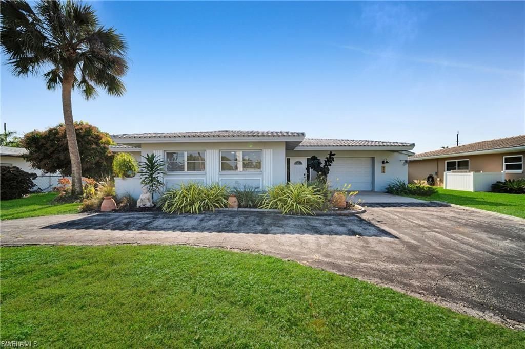 616 El Dorado Pkwy E, Cape Coral, FL 33904 Photo