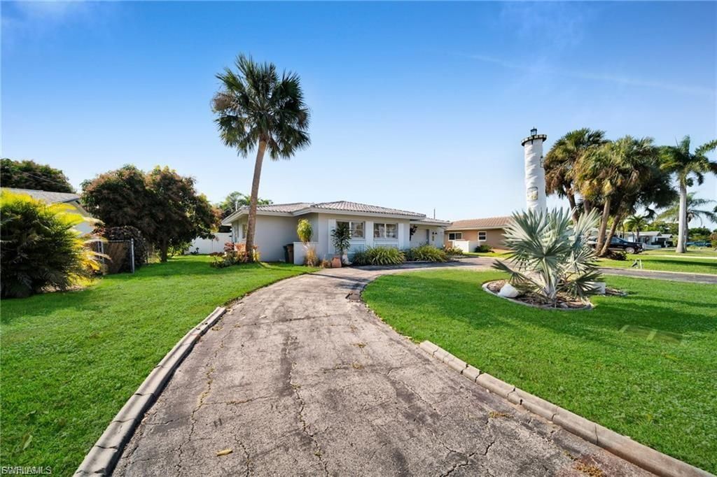 616 El Dorado Pkwy E, Cape Coral, FL 33904 Photo
