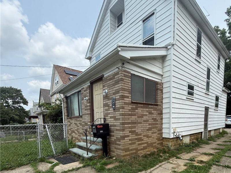 813 Beardsley Street , Akron, OH 44311 Photo 2