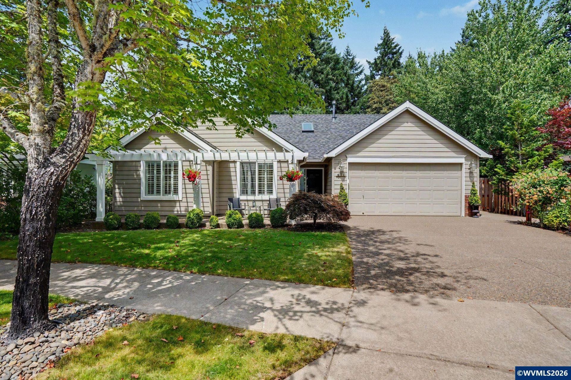 6111 SW Grand Oaks Dr, Corvallis, OR 97333 Main Photo