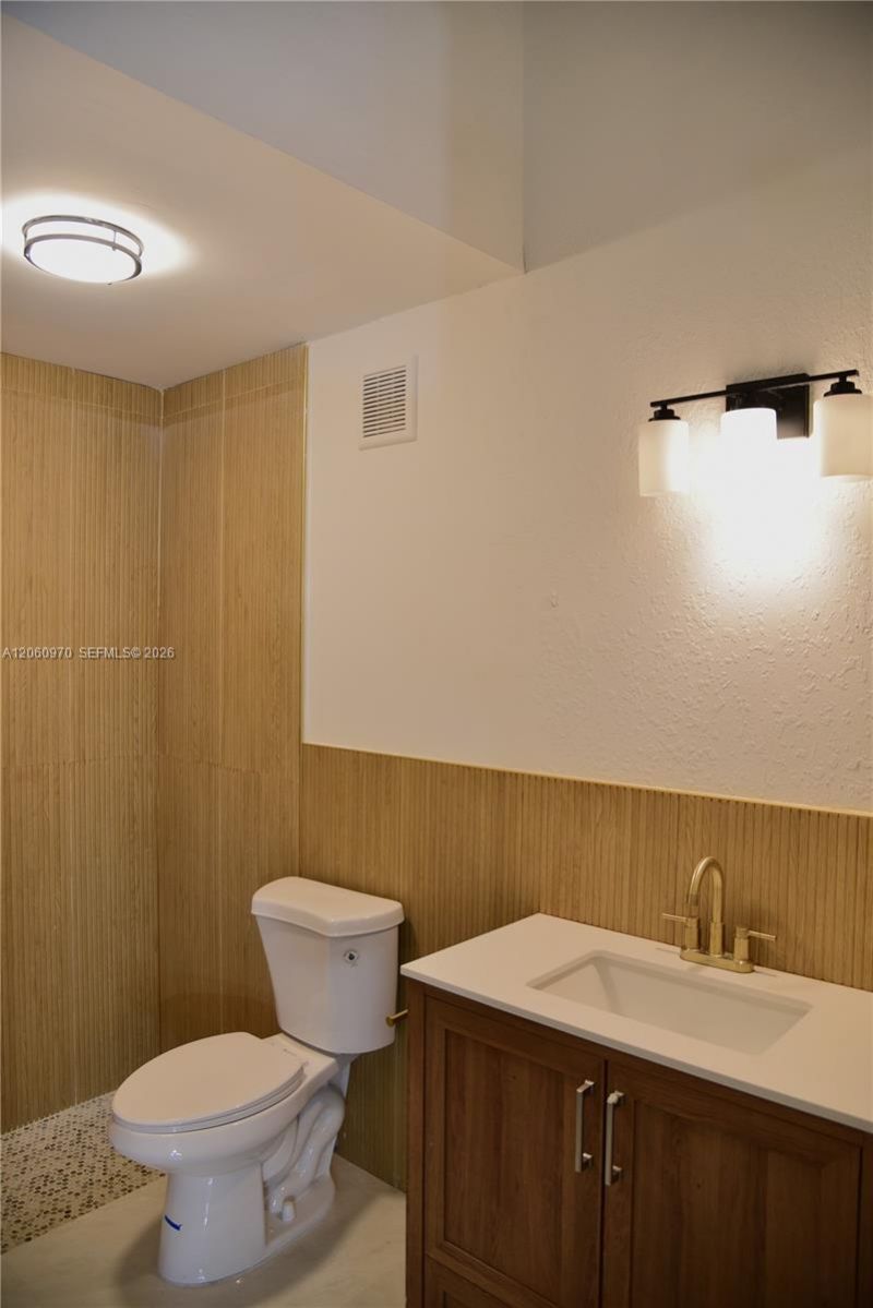 18954 NW 67th Pl, Unit 18954, Hialeah, FL 33015 Photo