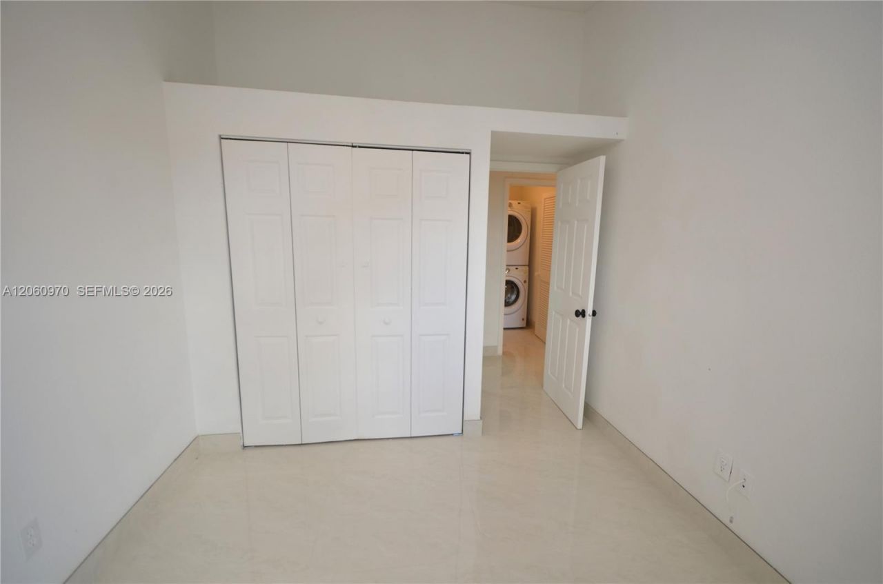 18954 NW 67th Pl, Unit 18954, Hialeah, FL 33015 Photo