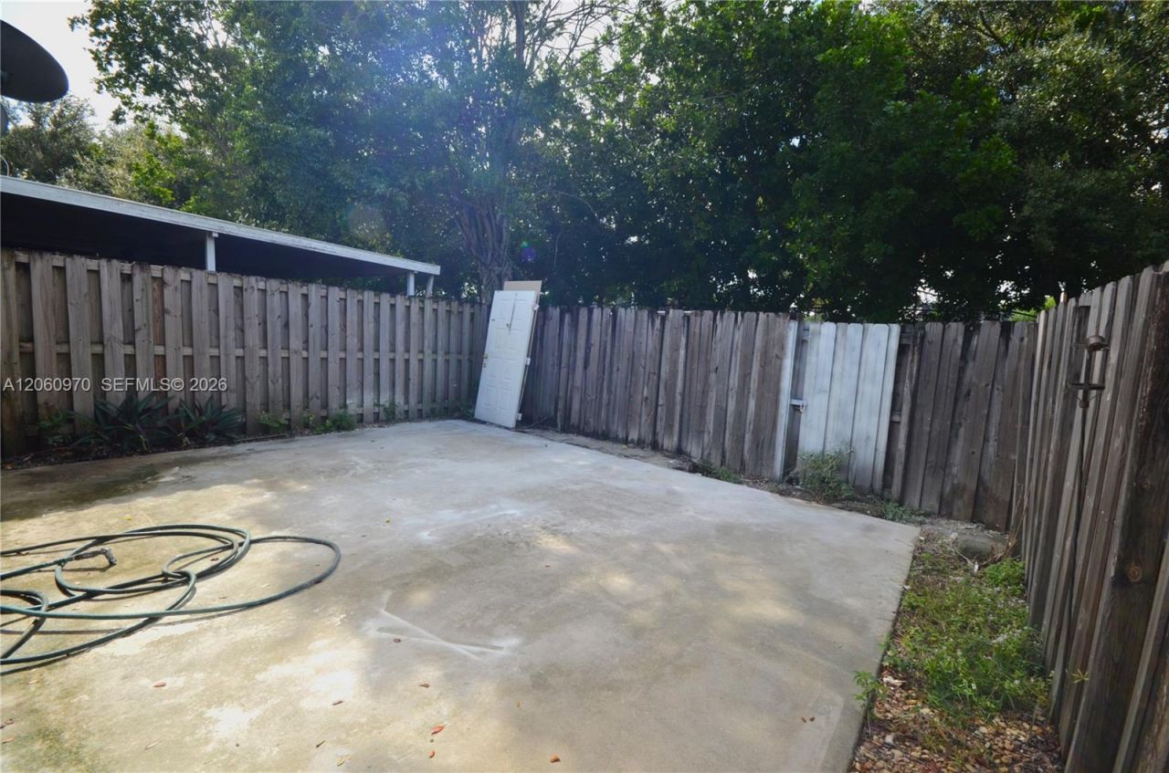 18954 NW 67th Pl, Unit 18954, Hialeah, FL 33015 Photo