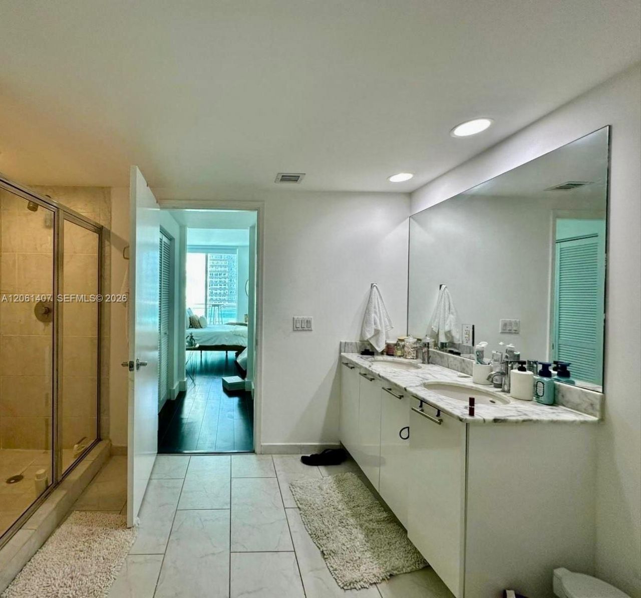 950 Brickell Bay Dr , Unit 2406, Miami, FL 33131 Photo