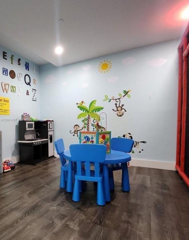 950 Brickell Bay Dr , Unit 2406, Miami, FL 33131 Photo