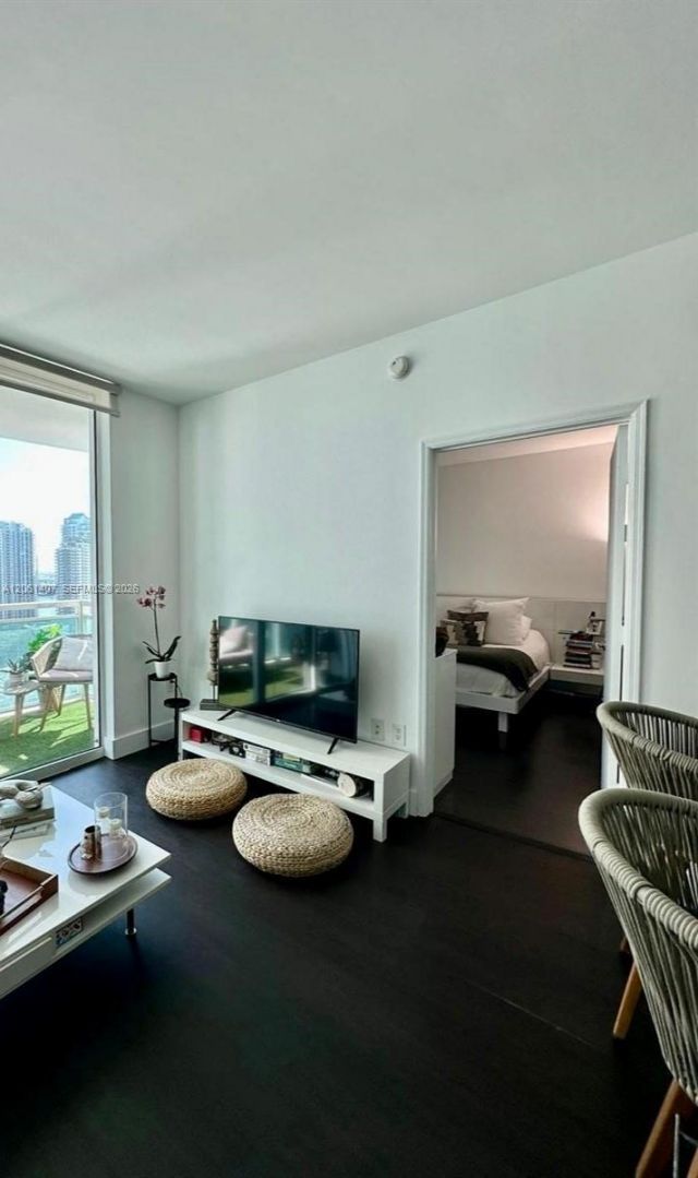 950 Brickell Bay Dr , Unit 2406, Miami, FL 33131 Photo