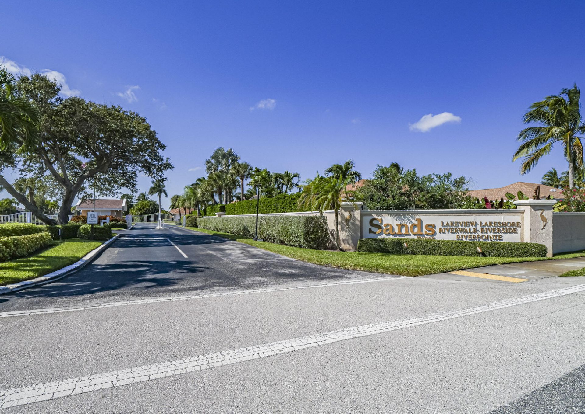 3223 S Lakeview Circle, Unit 20-8, Hutchinson Island, FL 34949 Main Photo