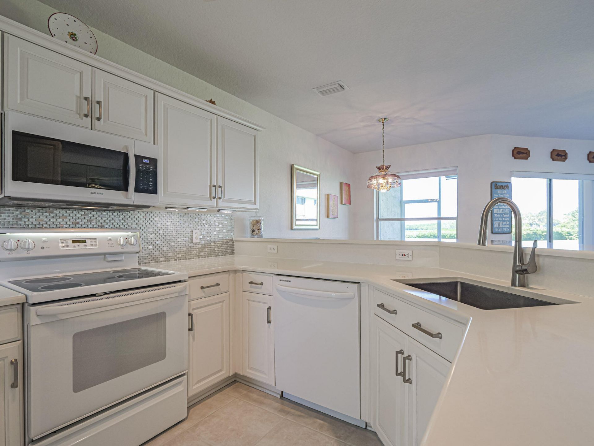 3223 S Lakeview Circle, Unit 20-8, Hutchinson Island, FL 34949 Photo