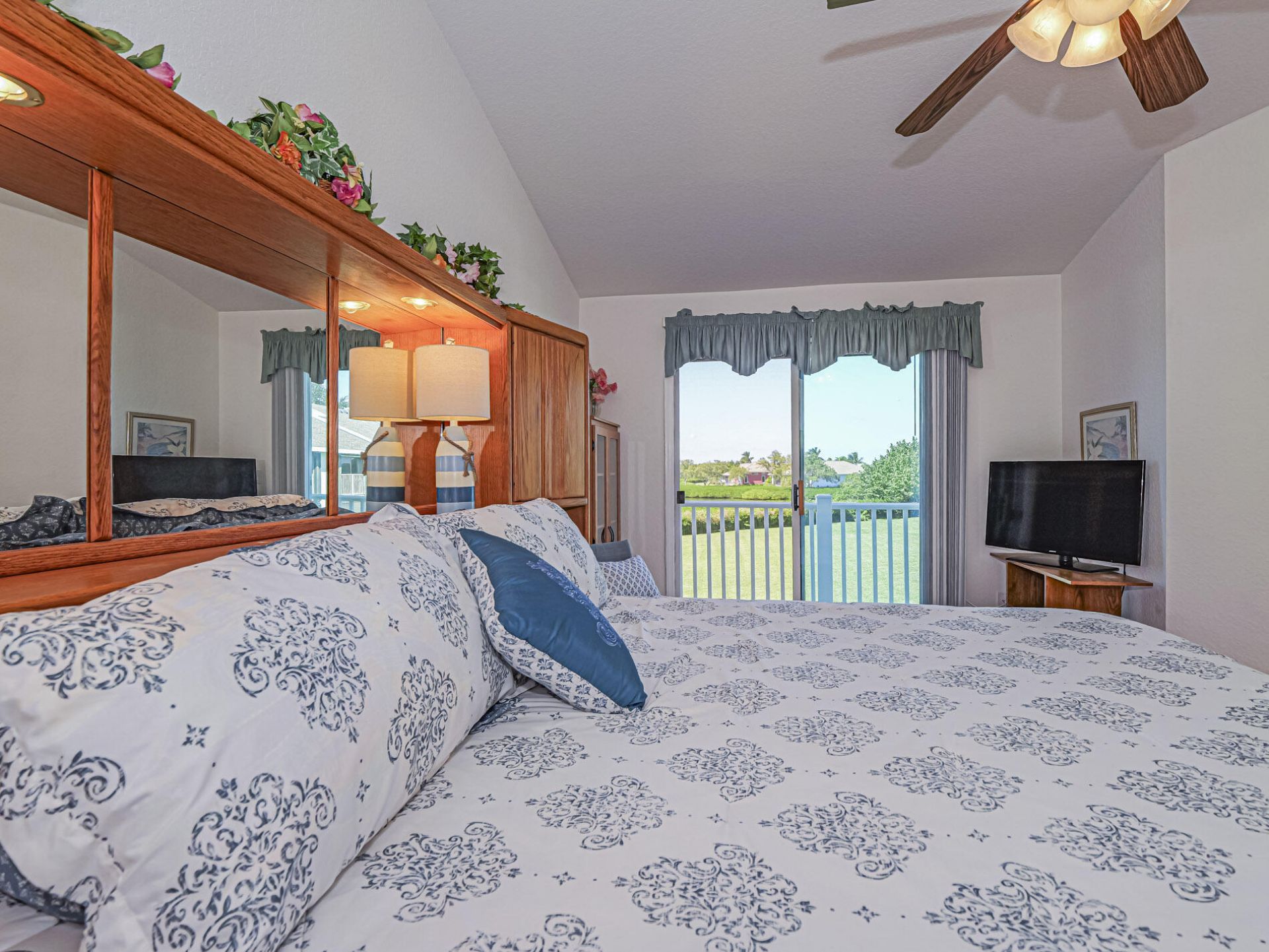 3223 S Lakeview Circle, Unit 20-8, Hutchinson Island, FL 34949 Photo