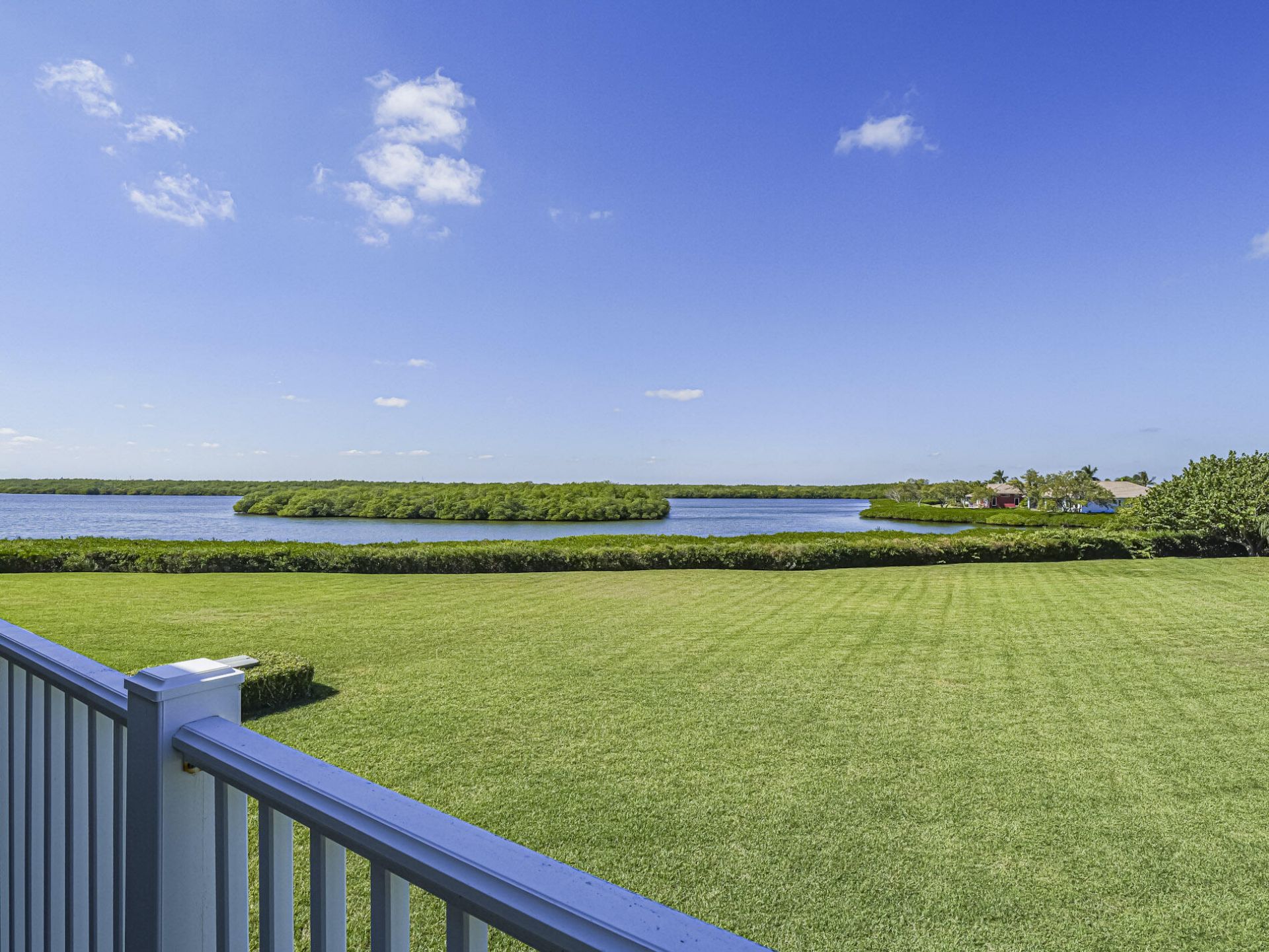 3223 S Lakeview Circle, Unit 20-8, Hutchinson Island, FL 34949 Photo