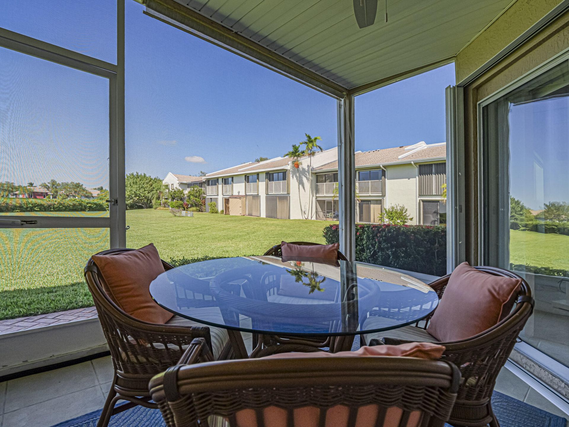 3223 S Lakeview Circle, Unit 20-8, Hutchinson Island, FL 34949 Photo