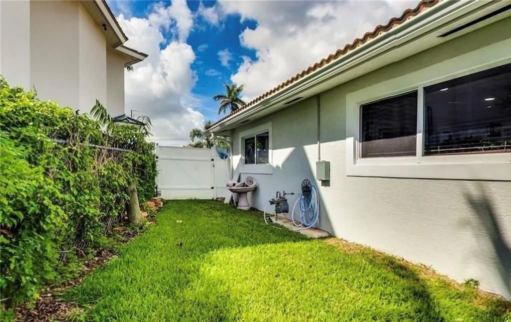 361 SE 9th Court, Pompano Beach, FL 33060 Photo