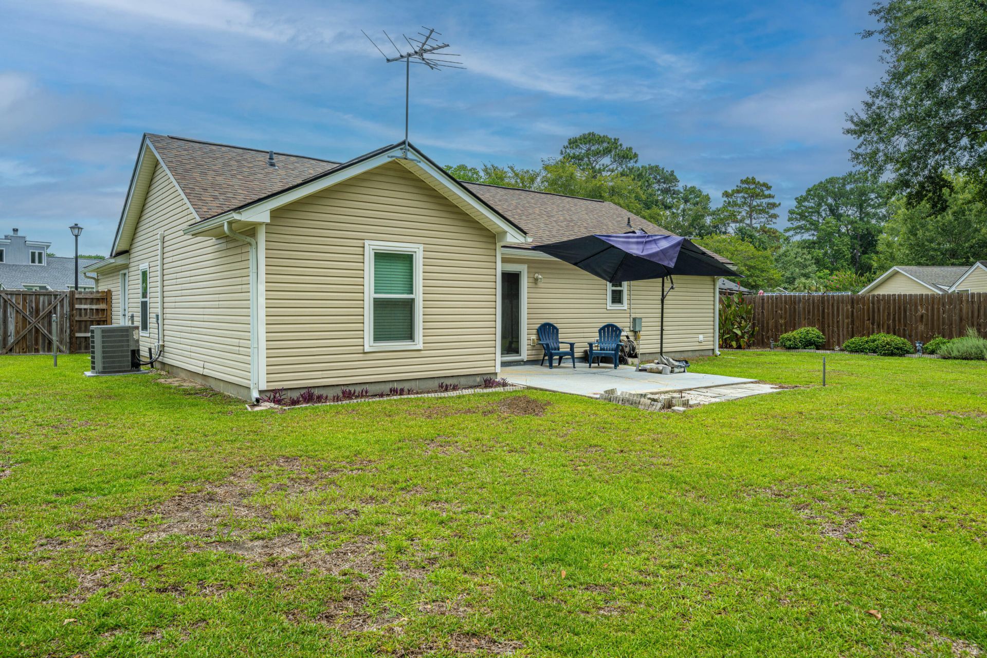 103 Felicia Court Photo 35