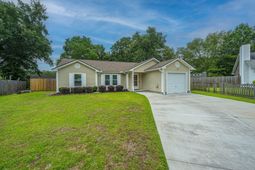 103 Felicia Court photo 4