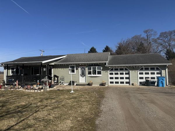 31004 Middle Crossing Road, Dowagiac, MI 49047